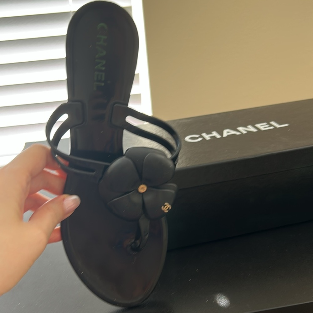 CHANEL Black Sandals Elegant Minimalist Design